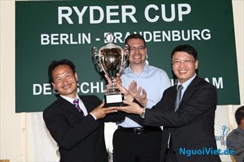 Vietnam won the cup at the Vietnam Friendship Golf - Germany 2013